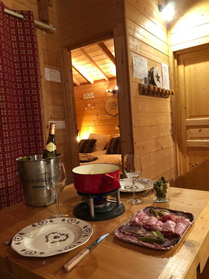 La Cabane A L'Oree Des Bornes Évires Eksteriør billede