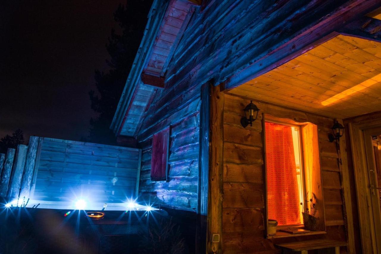 La Cabane A L'Oree Des Bornes Évires Eksteriør billede